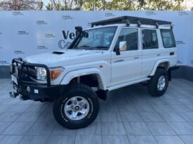 2014 Toyota Land Cruiser 76 4.5D-4D LX V8 Station Wagon