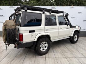 2014 Toyota Land Cruiser 76 4.5D-4D LX V8 Station Wagon