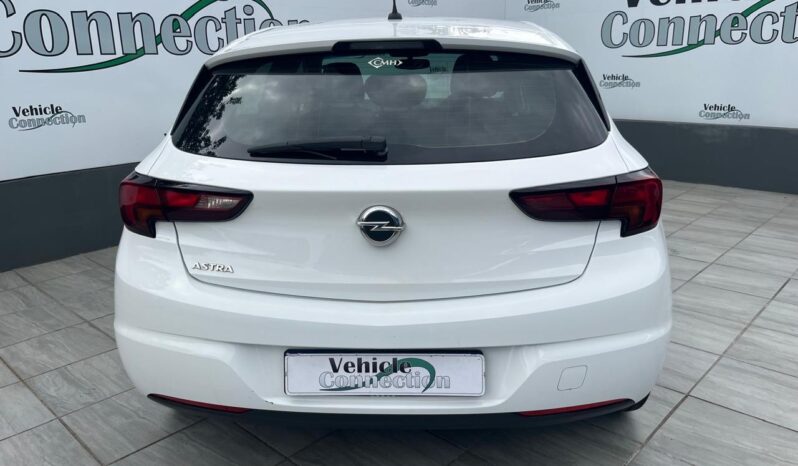 2020 Opel Astra Hatch 1.0T Enjoy full