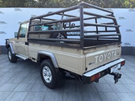2015 Toyota Land Cruiser 79 4.5D-4D LX V8