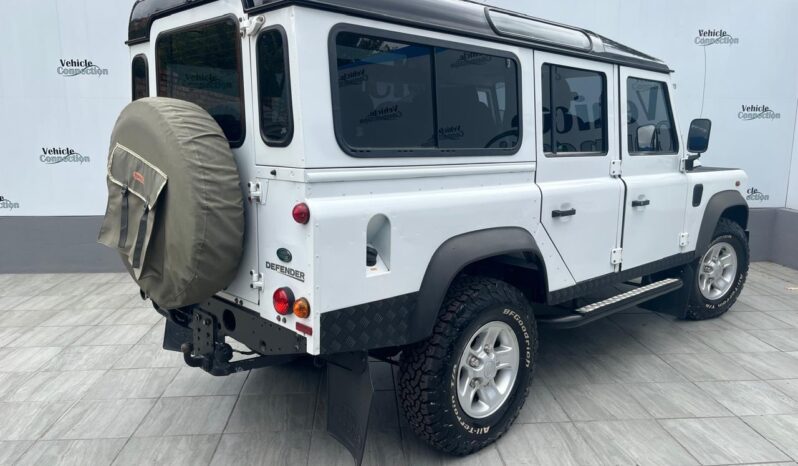 2011 Land Rover Defender 110 TD Station Wagon S full