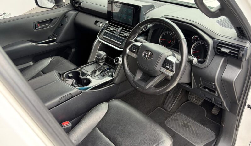 2023 Toyota Land Cruiser 300 3.3D GX-R full