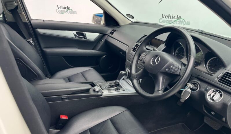 2011 Mercedes-Benz C-Class C200 Avantgarde Auto full
