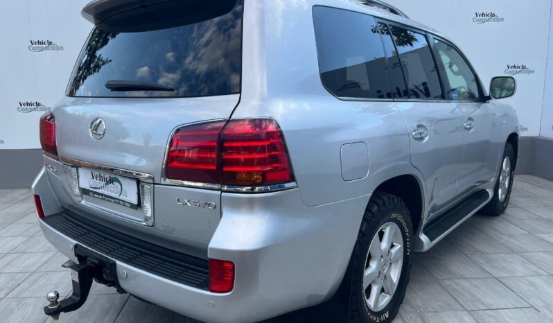 2011 Lexus LX 570 full