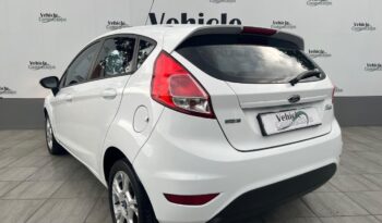 2017 Ford Fiesta 5-Door 1.0T Trend full
