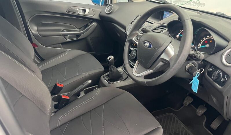 2017 Ford Fiesta 5-Door 1.0T Trend full