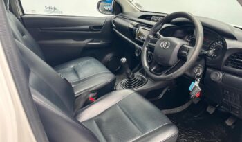 2017 Toyota Hilux 2.4GD (Aircon) full