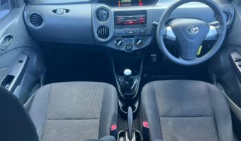 2017 Toyota Etios Sedan 1.5 Xs full