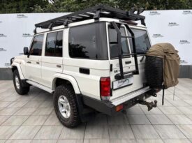 2014 Toyota Land Cruiser 76 4.5D-4D LX V8 Station Wagon