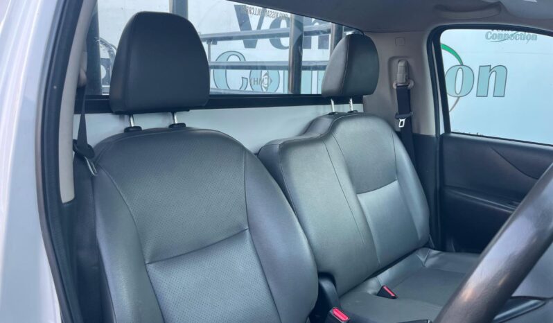 2021 Nissan Navara 2.5DDTi SE full