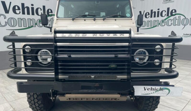 2010 Land Rover Defender 90 TD Station Wagon full