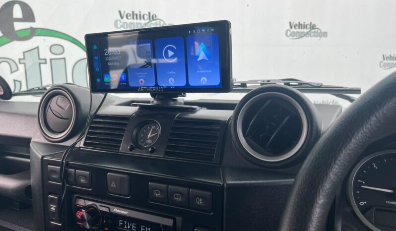 2010 Land Rover Defender 90 TD Station Wagon full