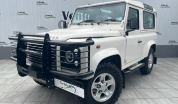 2010 Land Rover Defender 90 TD Station Wagon full