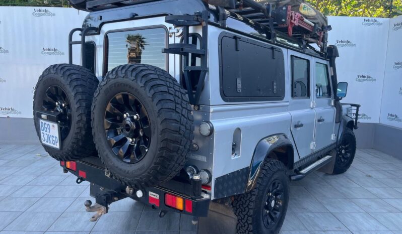 2011 Land Rover Defender 110 TDi Station Wagon full